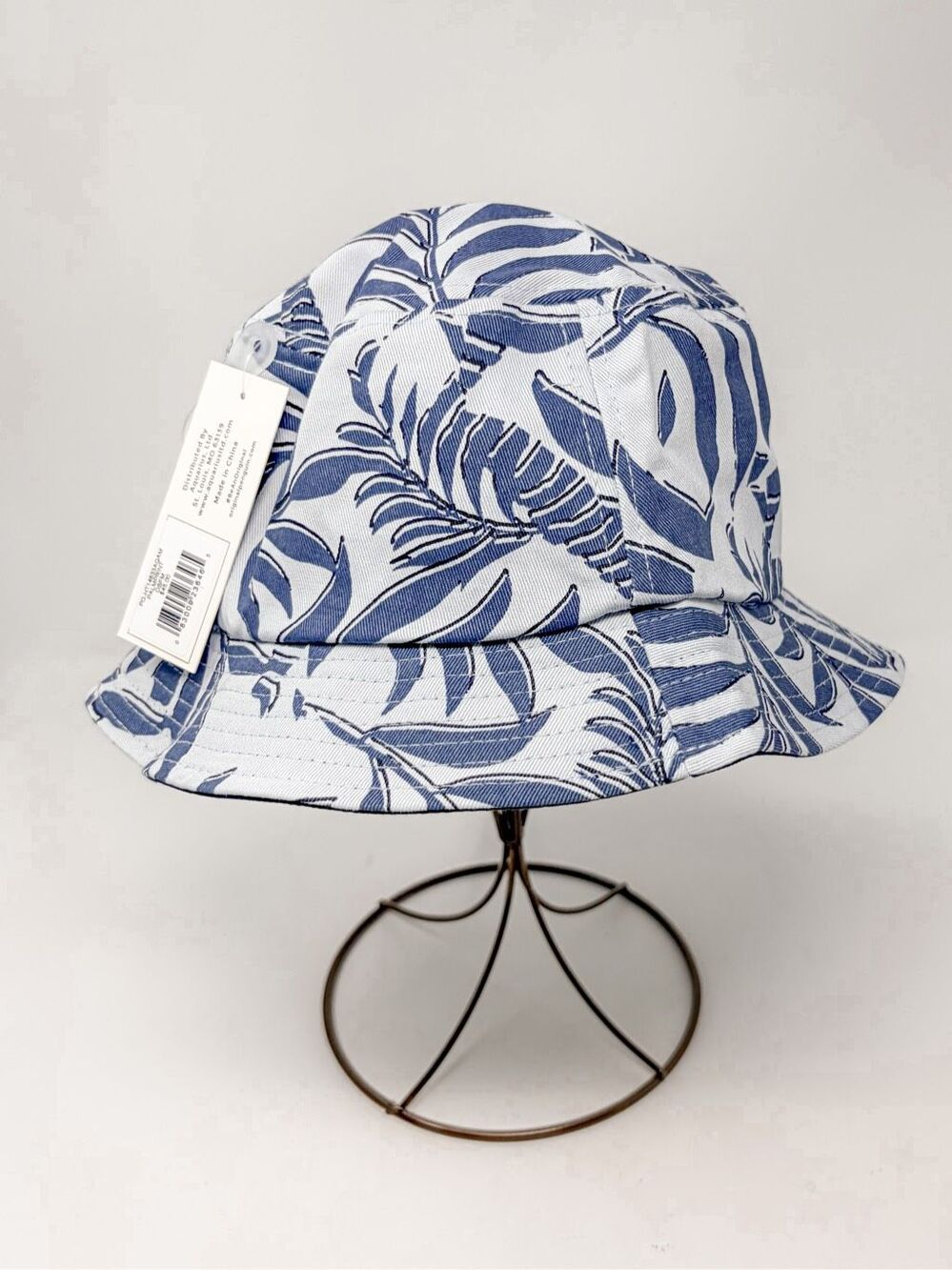 NWT Original Penguin Women's Blue And White Palmprint Cotton Bucket Hat